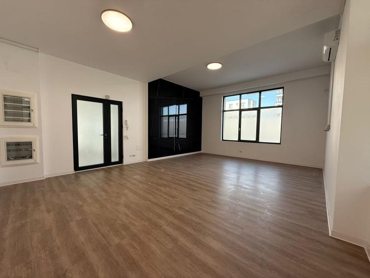 Spațiu birouri/comercial Pipera de închiriat – luminos, înalt, multifuncțional - 1
