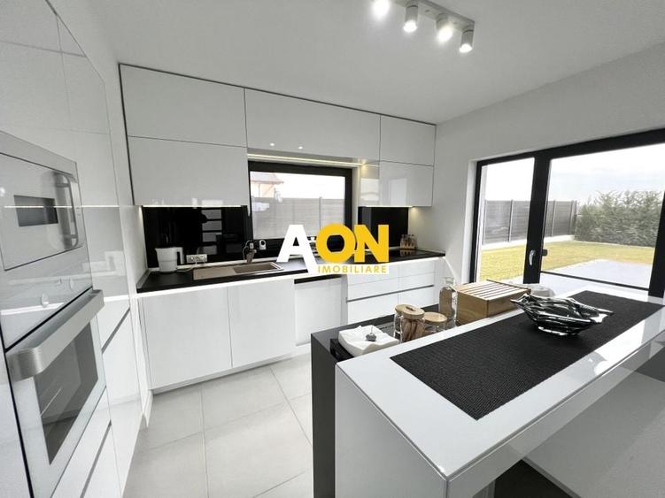 Casa individuala superfinisata, 3 camere, 2 bai,  500mp teren - 4