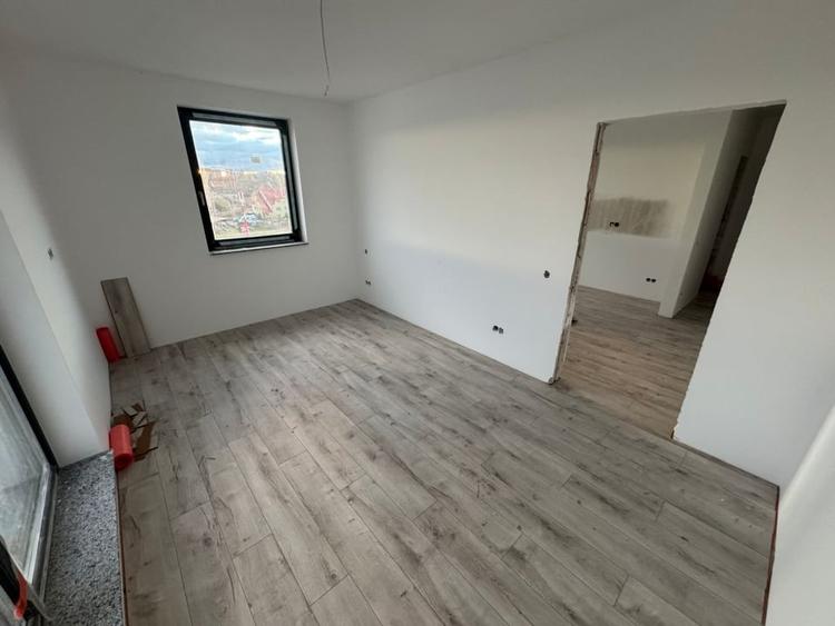 Apartament 2 camere, 40 mp utili + balcon 7 mp,  White Residence - 3