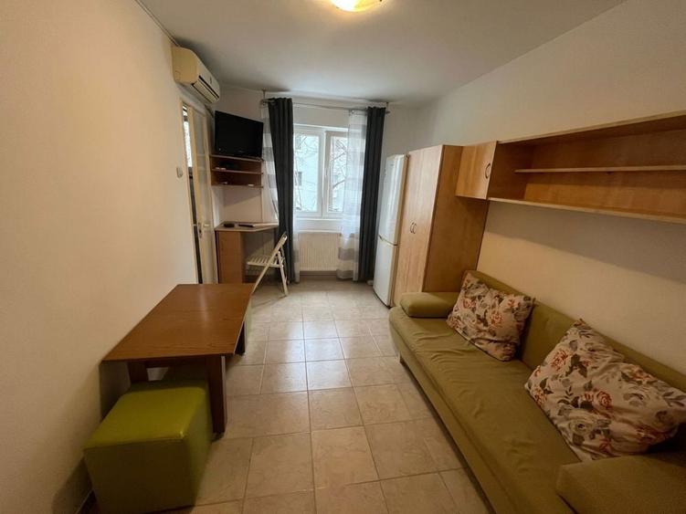 Inchiriez garsoniera zona centrala Piata Alba Iulia - 2