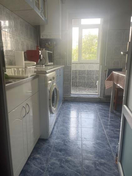 Apartament cu 2 camere decomandat în Școlilor