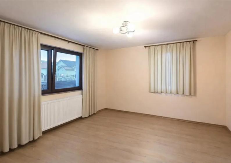 Vila individuala,5 camere,5 bai, 238mp,areal A,teren 660 mp - 15