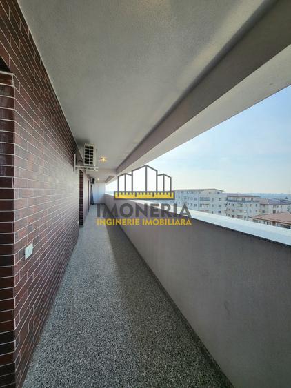 Apartament cu 3 camere semidecomandat, mobilat în Titan