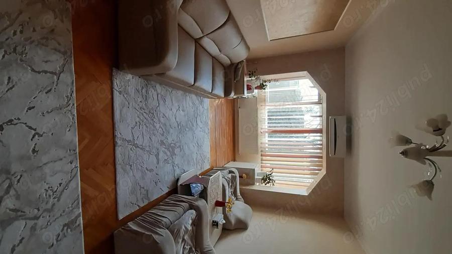 Apartament de vanzare 3 camere Rogerius, et. 4 semidecomandat, mobilat si utilat, luminos ?i - 2