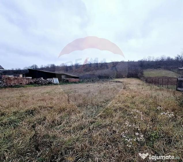 Casa cu 2 camere si teren de vanzare - 1