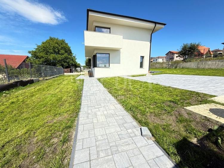 Casa 4 camere de vanzare in Chinteni - 2