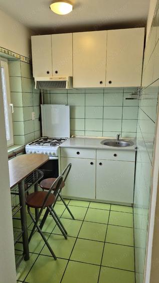 Garsoniera de inchiriat, Etaj1 - 3