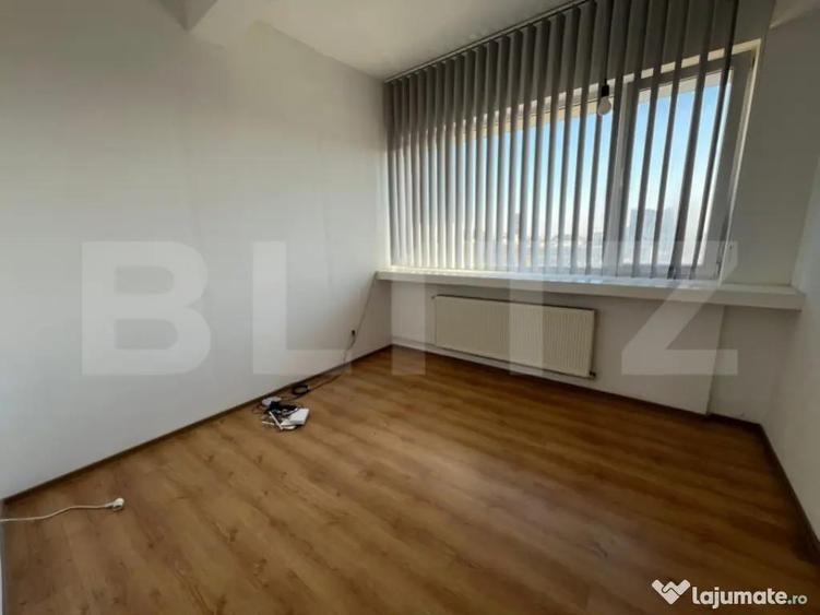 Spa?iu de birou, 55 mp, zona Pia?a 1 Mai - 1