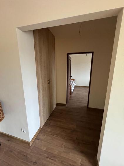 Apartament cu doua camere , zona Rogrius - 6