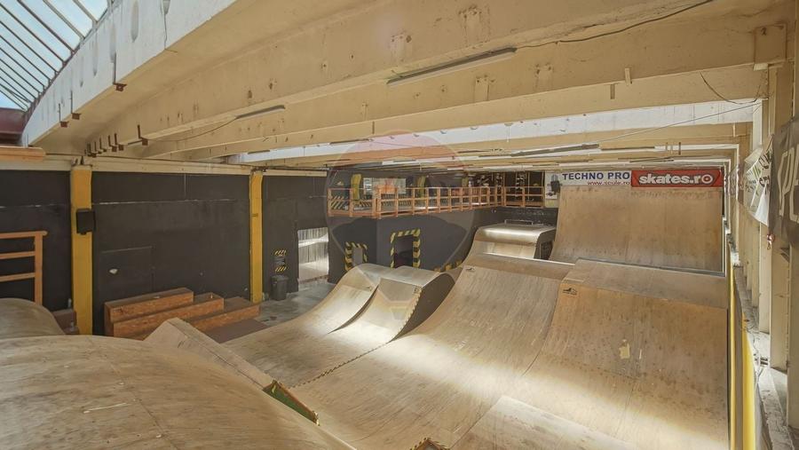 Spatiu comercial de 2,491mp de vanzare in zona Bartolomeu - 5