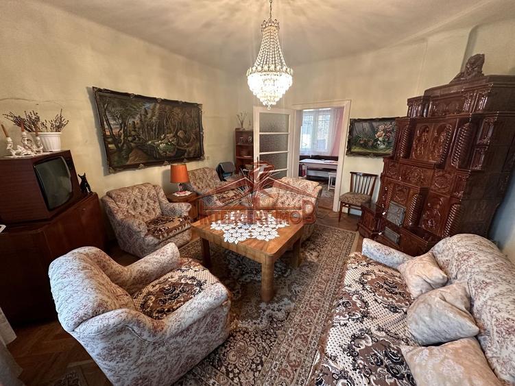 Casa de vanzare cu 3 camere in Medias zona centrala - 3