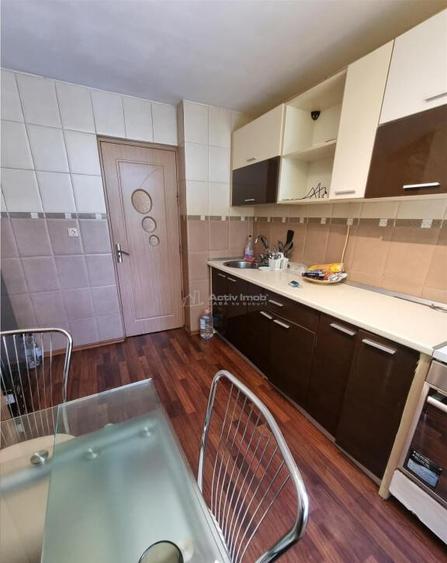 Apartament 4 camere et 1 str Bucuresti zona 700 - 13