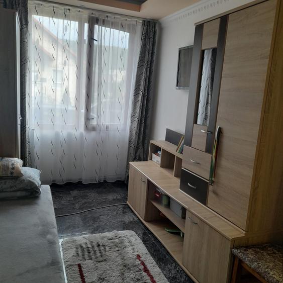 Apartament cu 2 camere decomandat - 1