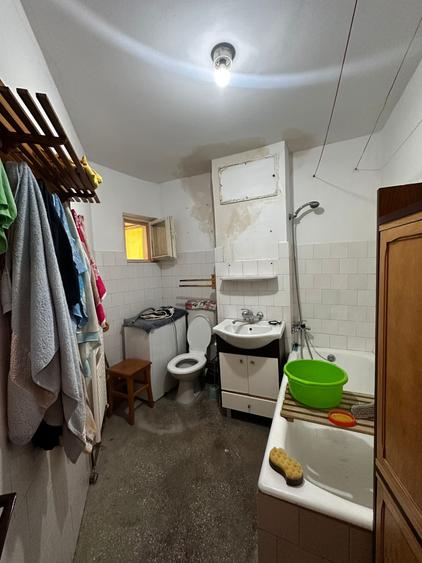 Apartament cu 2 camere decomandat, etaj 1/4, zona Canta - 8