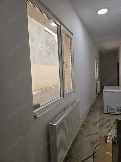 vand apartament 4 camere la cinema scala 120 metri la demisol la 130000 euro la vila - 2