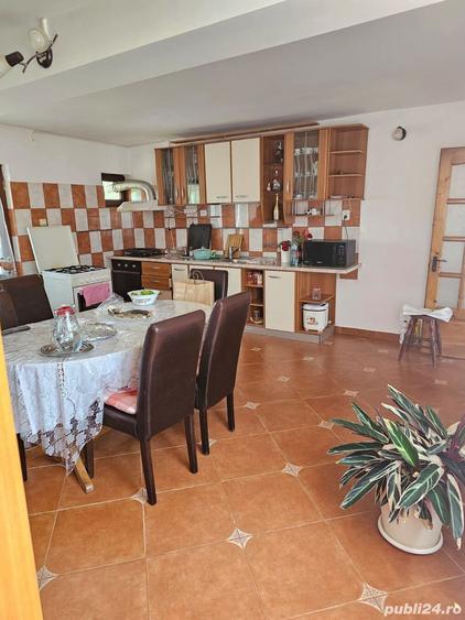 vila cu etaj - 4 camere, 2 bai - 6