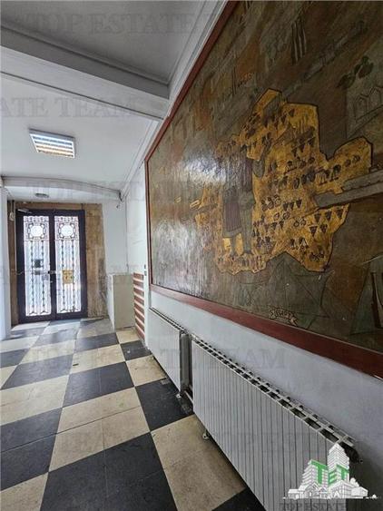 Cladire de vanzare in zona Universitate - 1