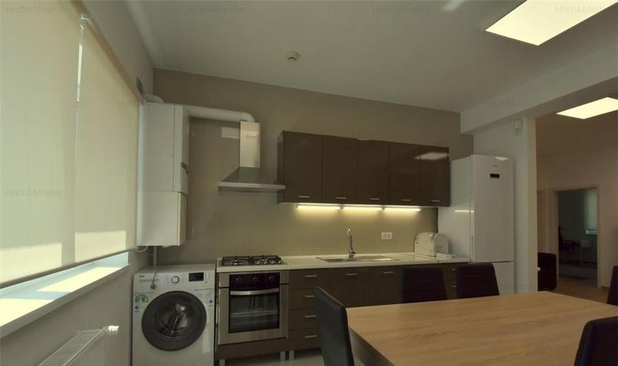 Ap cu 5 camere zona Medicina/Complex - 5