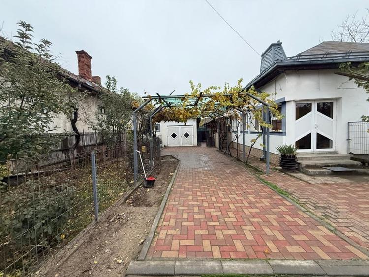 Casa parter, 814 MP teren, 103,88 MP utili, Craiova, cartier Brestei - 2