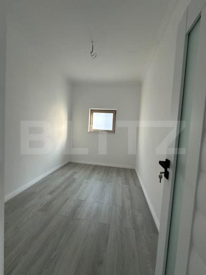 Casă cu 4 camere cu Teren 500 Mp în Central