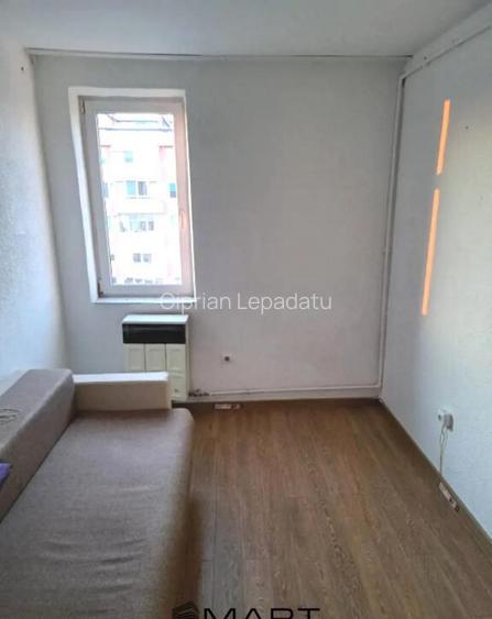 Garsoniera zona Vasile Aaron