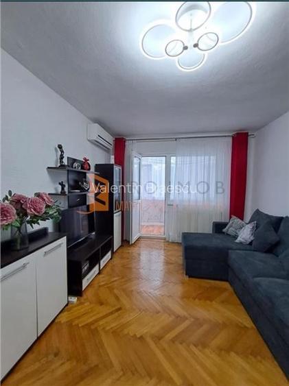 Apartament 2 camere cf1 semidecomandat zona Crang