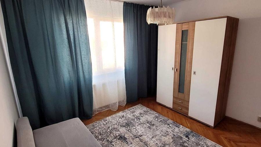 De inchiriat apartament 3 camere - 6