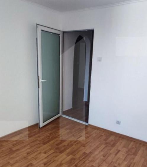 Apartament cu 4 camere, 80 mp, renovat, zona Berceni - negoc - 1