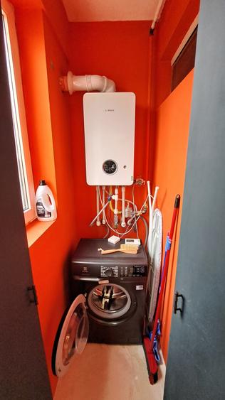 APARTAMENT 3 CAMERE   CU 3 BAI - LUX - LOC PARCARE - COMISION 0 - 42