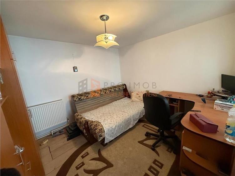 Casa tip parter - 4 camere decomandata zona Micro 5 - 4