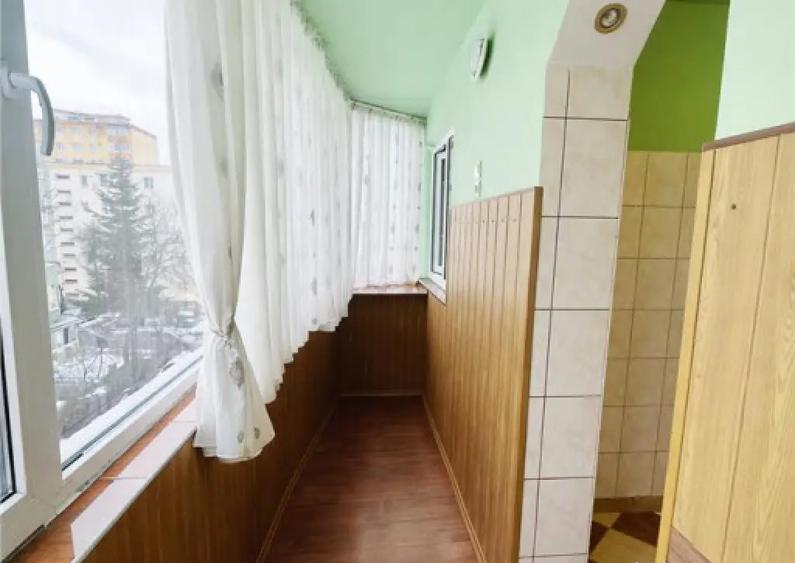 Camin primitor si luminos, decomandat, etaj intermediar, As - 4