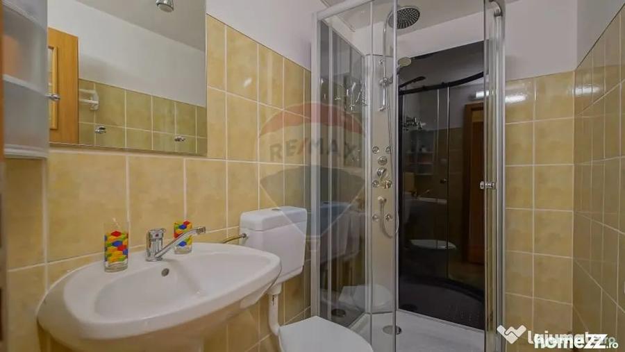 Casă cu 7 camere cu Teren 596 Mp în Poiana Brașov