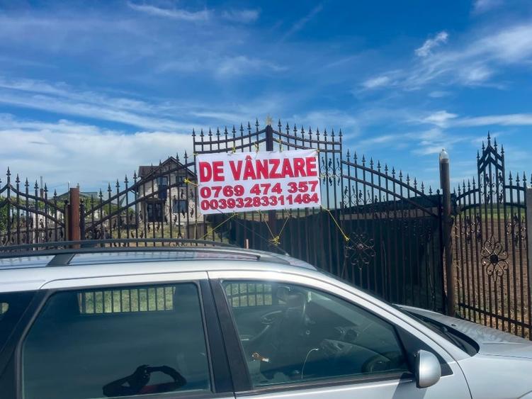 Vînd casā , vilā : la gri - 1