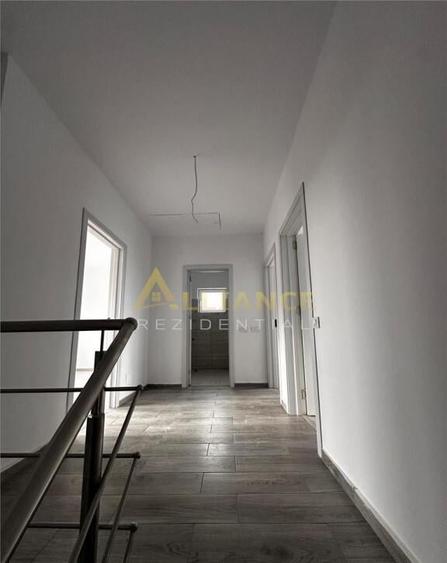 Vila tip Duplex la un pret foarte bun - 8