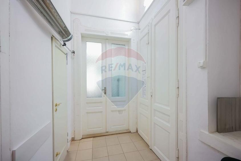 Casă de Vânzare cu 4 camere, Ultracentral - Cuza Vodă - 9