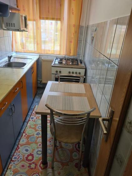 Inchiriez Apartament 2 Camere - 1