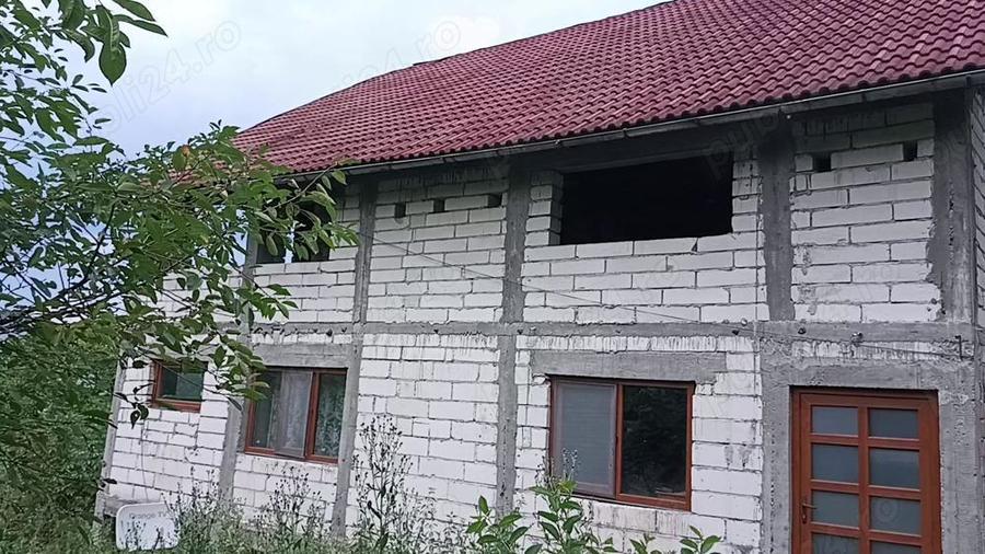 Casa si livada, de vanzare in localitatea Pausesti-Maglasi, sat Coasta. - 6