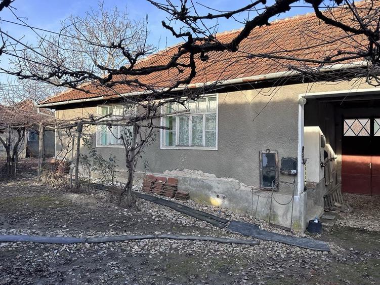 Casa cu teren de vanzare , Valea Mare de Codru(30 km de Oradea) - 7