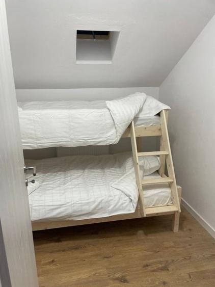 VAND COMPLEX TURISTIC IN BRAN LANGA PARTIA DE SCHI ZANOAGA - 44