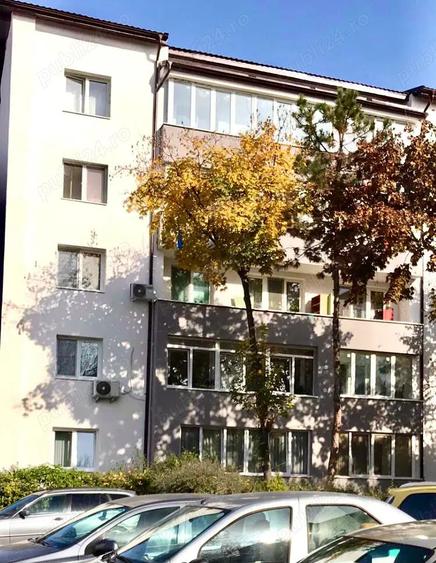Apartament 3 camere,decomandate,2 balcoane,et. 4,Bdul Decebal,bloc 21 - 2