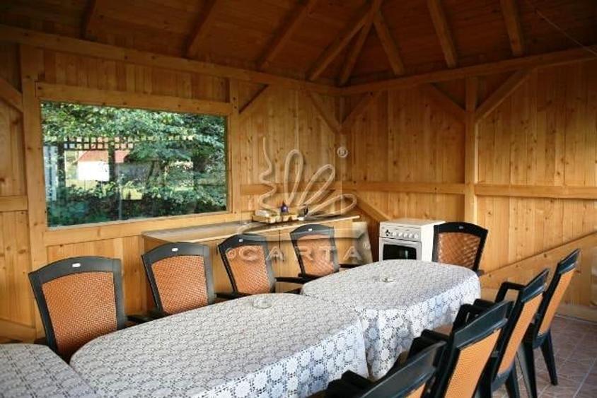 Vila de Vânzare lângă Castelul Bran – Oază de Liniște și Eleganță - 6