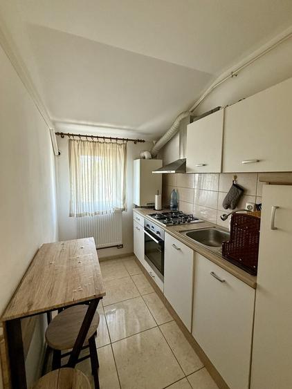 Apartament cu 2 camere decomandat în Central