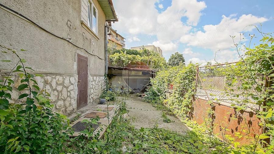 Casă cu 4 camere cu Teren 104 Mp în Centrul Civic