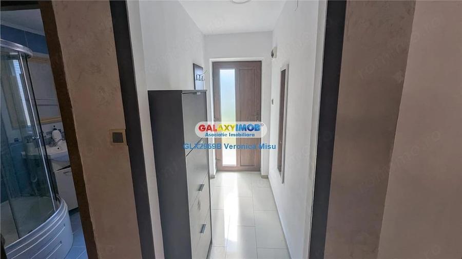 Apartament cu 3 camere decomandat în Mihai Bravu