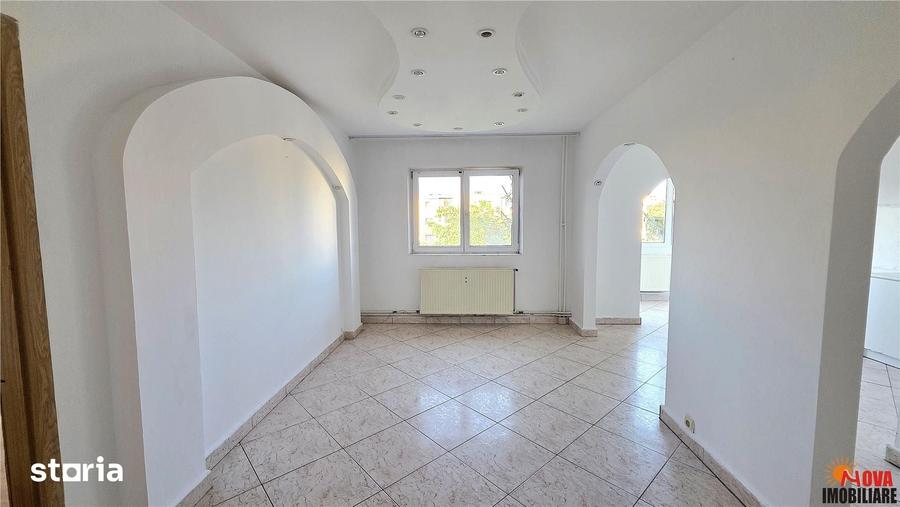 Apartament cu 2 camere decomandat în Triaj