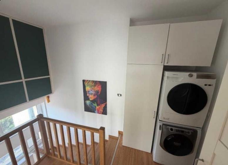 Apartament cu 3 camere decomandat, mobilat în Central