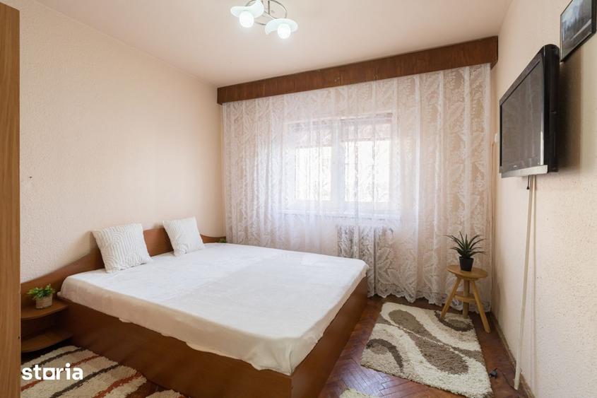Apartament cu 3 camere semidecomandat, mobilat în Central