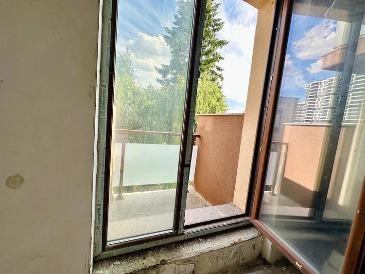 Apartament cu 3 camere decomandat în Aviației