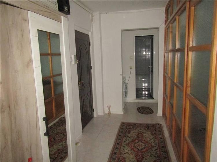 Apartament doua camere, decomandat, central , str. Noica - 9