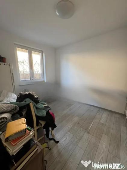Casă cu 7 camere cu Teren 670 Mp în Săsar